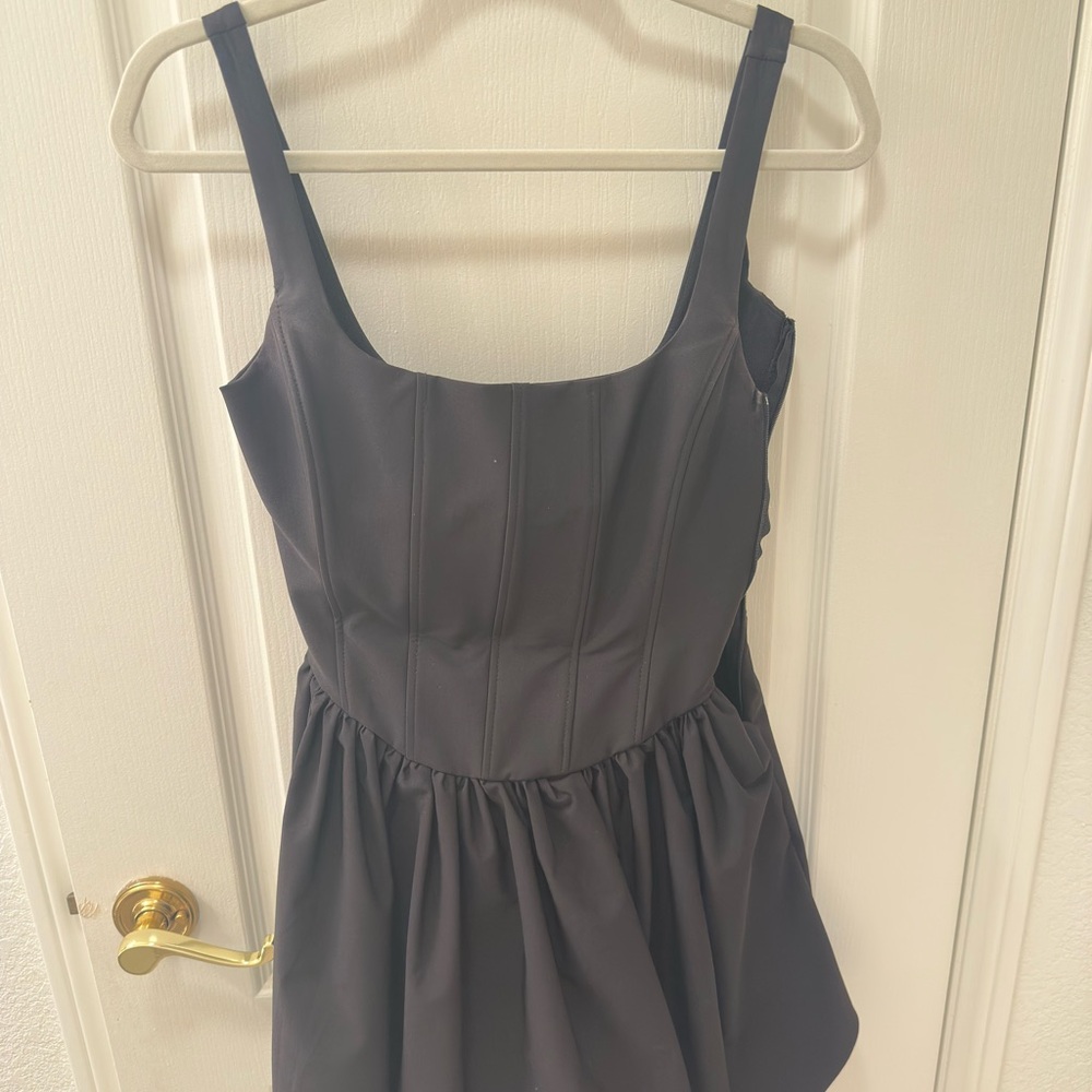 Elegant Black Sleeveless Dress